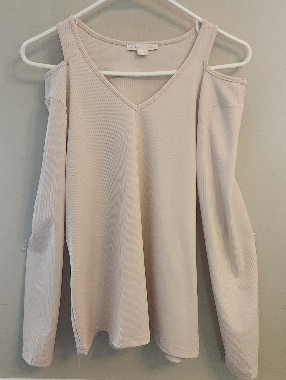 Cooper & Ella Women's Pink Ribbed Knit V-Neck Cold Shoulder Top Long Sleeve L